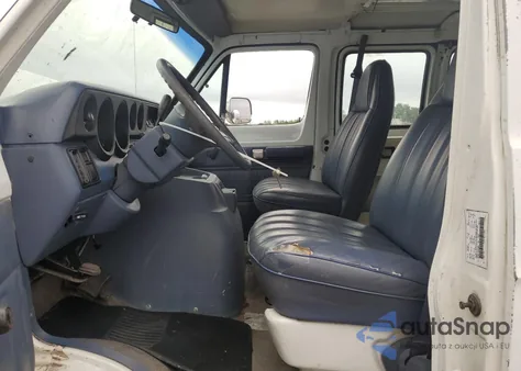 1993 Dodge Ram Van B250 z USA, uszkodzony, nr VIN 2B7HB21YXPK525069